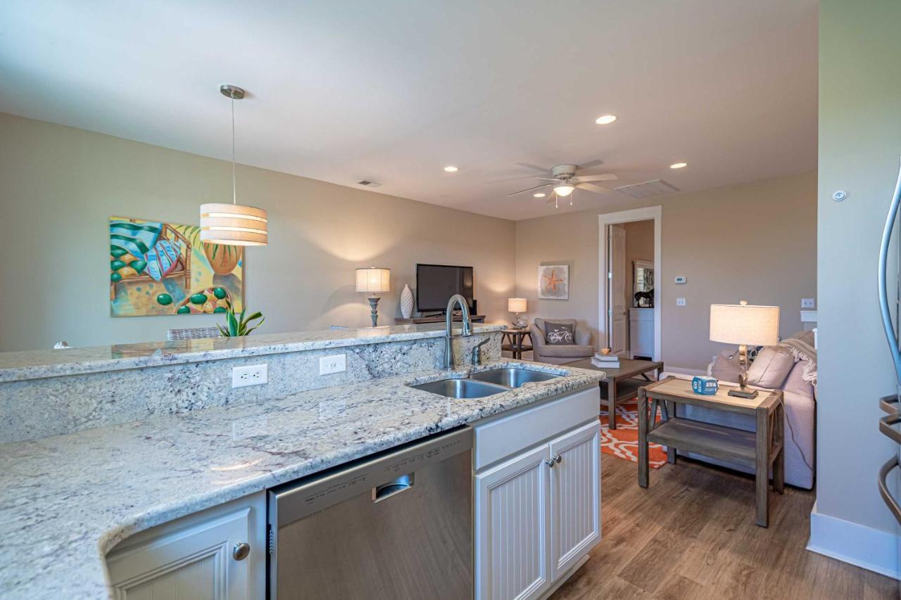 Chic North Myrtle Beach Villa Resort Amenities! Exterior photo